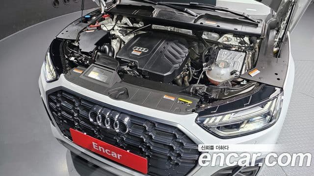Audi Q5 2021 — ფოტო 5/20