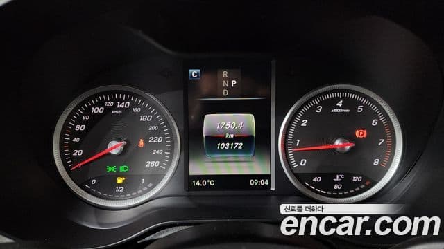 Mercedes-Benz GLC-Class 2019 — Photo 19/20