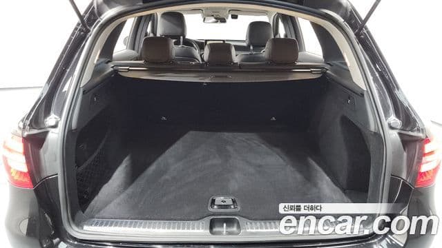 Mercedes-Benz GLC-Class 2019 — Photo 20/20