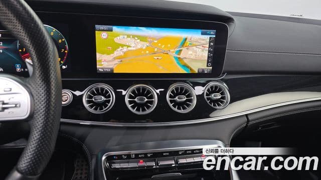 Mercedes-Benz AMG GT 2020 — ფოტო 14/20