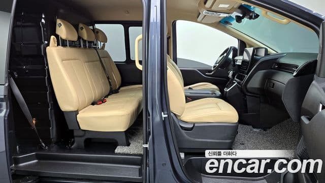 Hyundai Staria 2023 — ფოტო 10/20