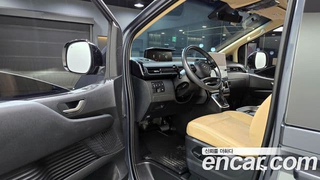 Hyundai Staria 2023 — ფოტო 11/20