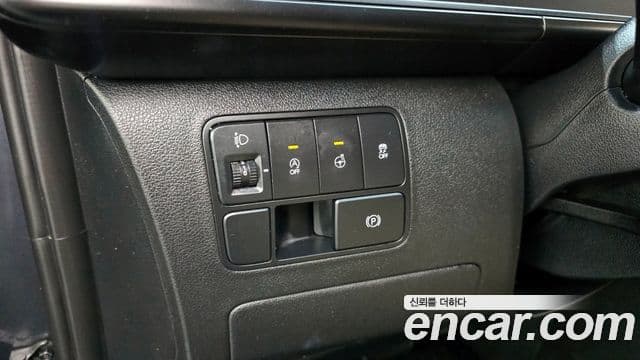 Hyundai Staria 2023 — ფოტო 13/20