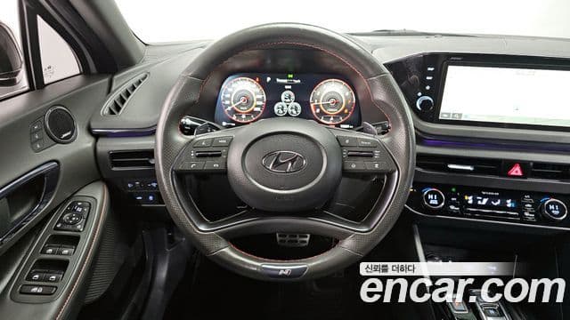 Hyundai Sonata Hybrid 2021 — ფოტო 14/20