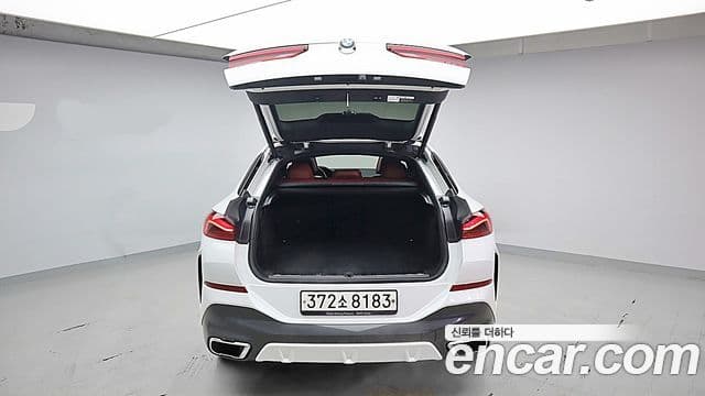BMW X6 2021 — ფოტო 16/20