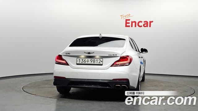 Genesis G70 2019 — ფოტო 9/20