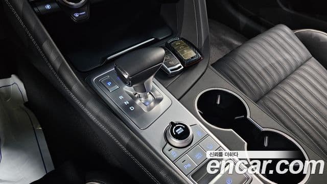 Genesis G70 2019 — ფოტო 19/20
