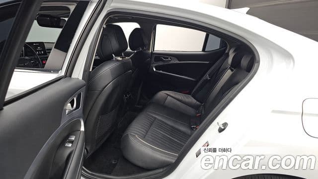 Genesis G70 2019 — ფოტო 11/20