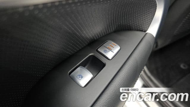 Genesis G70 2019 — ფოტო 4/20