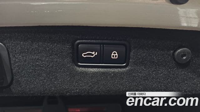Genesis G70 2019 — ფოტო 17/20