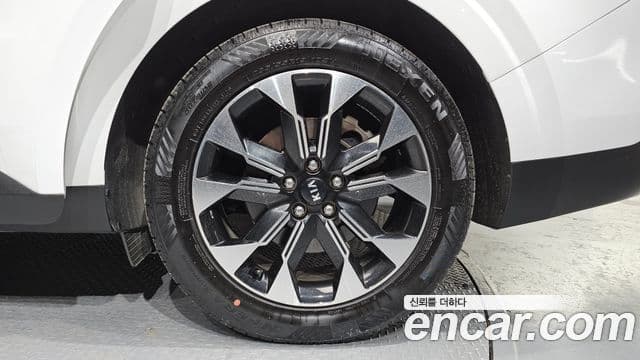 Kia Carnival 2020 — фото 5 из 20