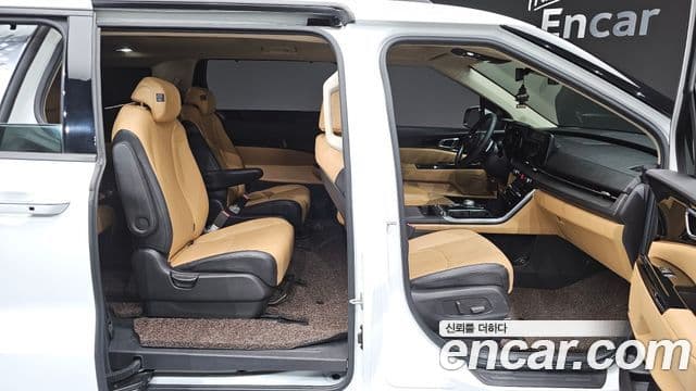 Kia Carnival 2020 — ფოტო 11/20