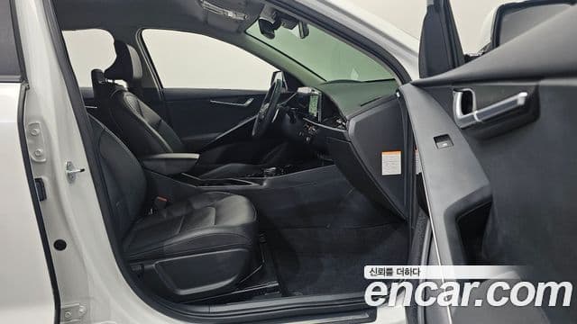 Kia Niro 2024 — Фото 11/20