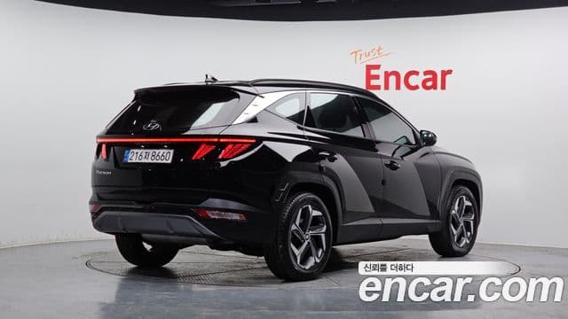 Hyundai Tucson Hybrid 2023 — Photo 13/20