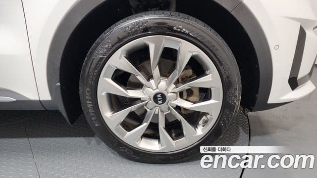 Kia Sorento 2020 — ფოტო 5/20