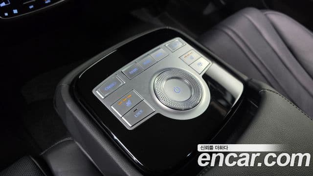 Genesis Electrified G80 2021 — ფოტო 18/20