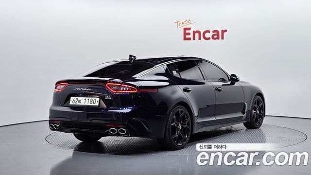 Kia Stinger 2019 — Фото 2/20
