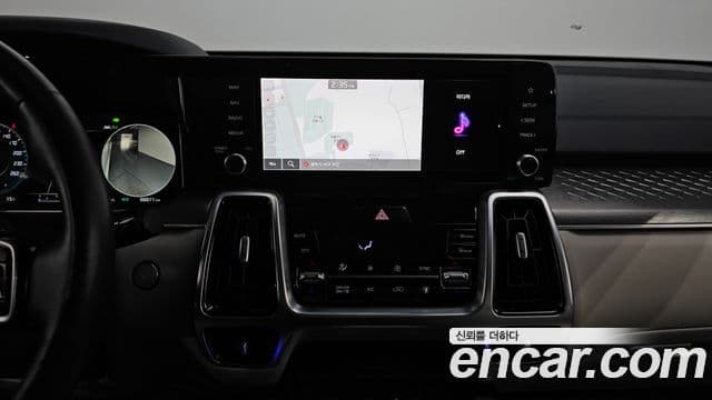 Kia Sorento 2020 — ფოტო 15/20