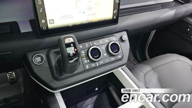 Land Rover Defender 2025 — Şəkil 18/20