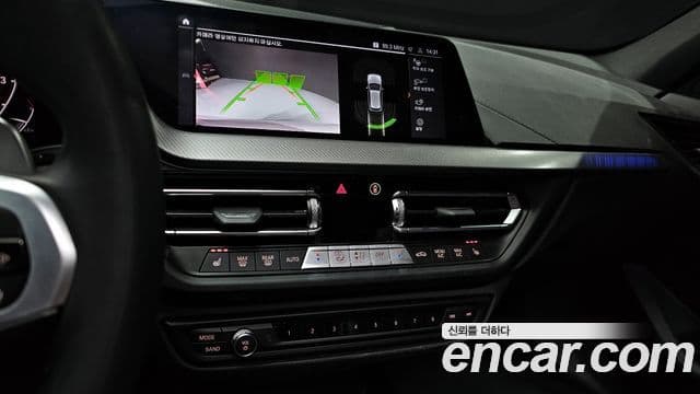 BMW 1 Series 2023 — Фото 14/20