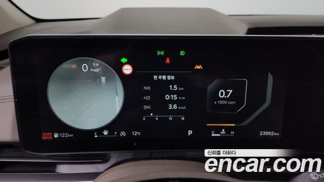 Kia Carnival 2024 — ფოტო 8/20