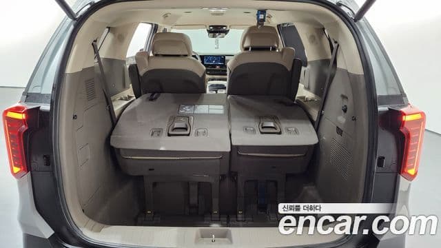 Kia Carnival 2024 — ფოტო 20/20