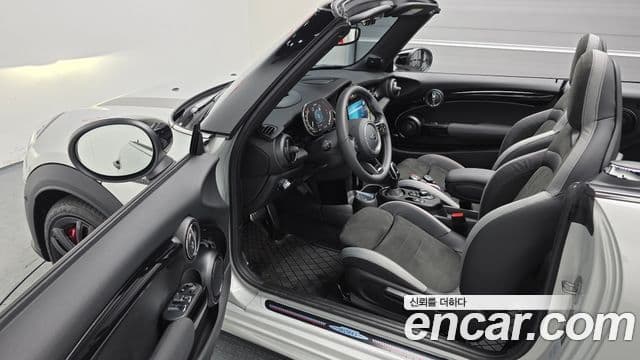 Mini Cooper S Convertible 2022 — ფოტო 11/20
