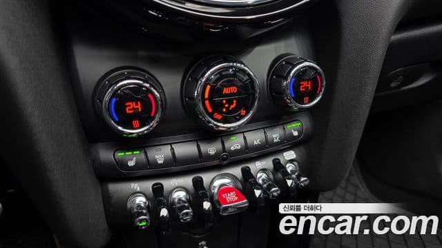 Mini Cooper S Convertible 2022 — ფოტო 16/20