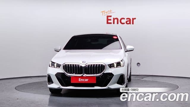 BMW 5 Series 2025 — ფოტო 2/20