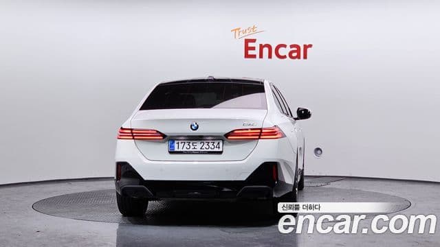 BMW 5 Series 2025 — ფოტო 3/20