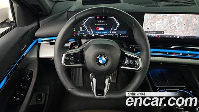 BMW 5 Series 2025 — ფოტო 13/20