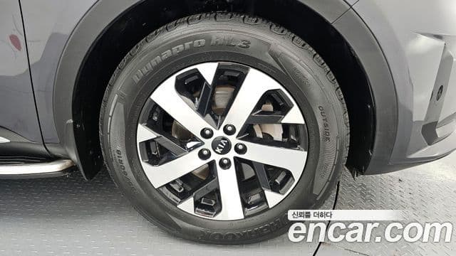 Kia Sorento 2021 — Фото 5/20