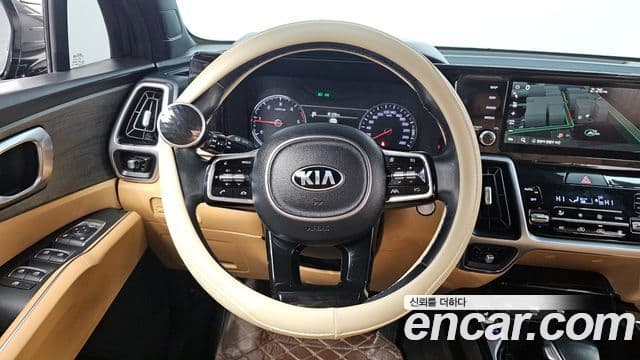 Kia Sorento 2021 — Фото 13/20