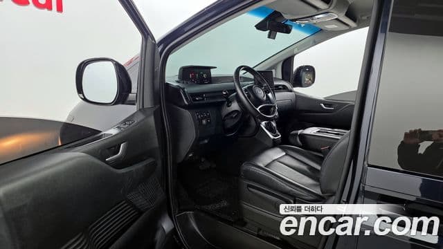 Hyundai Staria 2022 — ფოტო 10/20