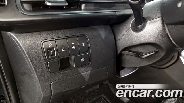 Hyundai Staria 2022 — ფოტო 14/20
