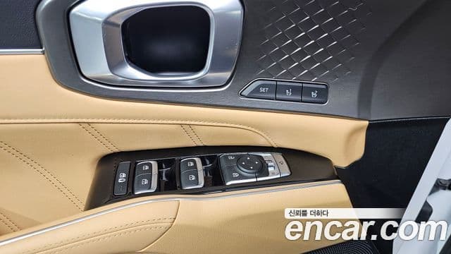 Kia Sorento 2021 — Фото 18/20