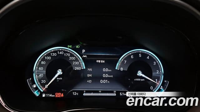 Genesis GV70 2021 — ფოტო 8/20