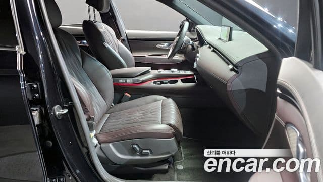 Genesis GV70 2021 — ფოტო 11/20