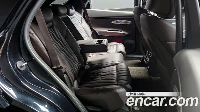 Genesis GV70 2021 — ფოტო 12/20