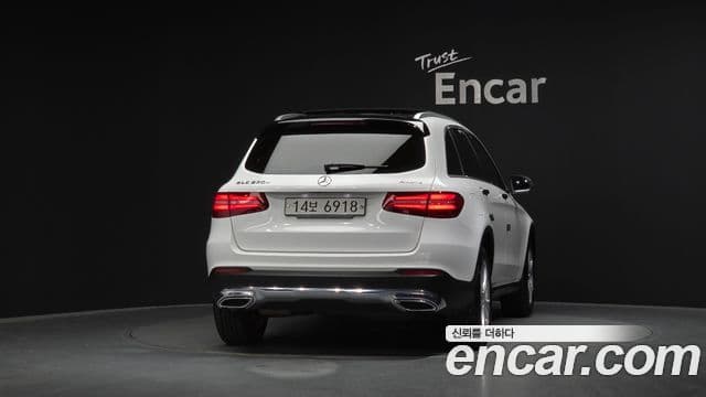 Mercedes-Benz GLC-Class 2018 — ფოტო 4/20