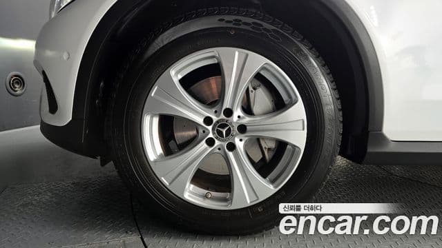 Mercedes-Benz GLC-Class 2018 — ფოტო 5/20