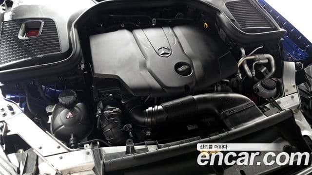 Mercedes-Benz GLC-Class 2018 — Photo 12/20