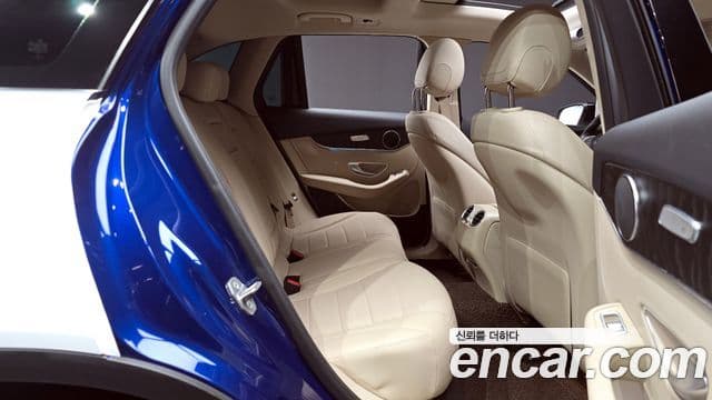 Mercedes-Benz GLC-Class 2018 — Photo 18/20