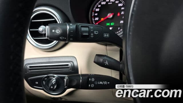 Mercedes-Benz GLC-Class 2018 — Photo 3/20