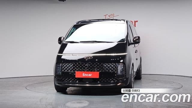 Hyundai Staria 2021 — ფოტო 3/20