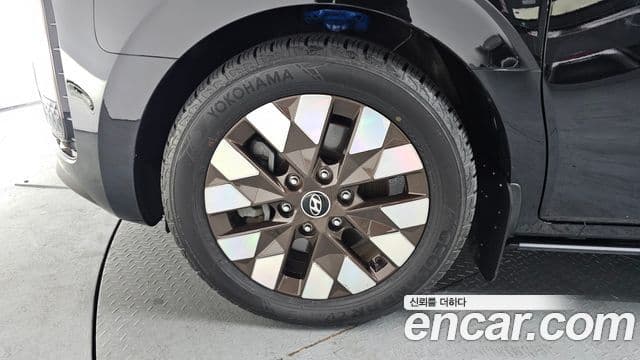 Hyundai Staria 2021 — фото 5 из 20