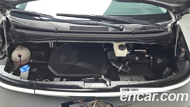 Hyundai Staria 2021 — ფოტო 6/20