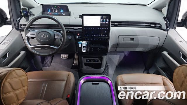 Hyundai Staria 2021 — ფოტო 7/20
