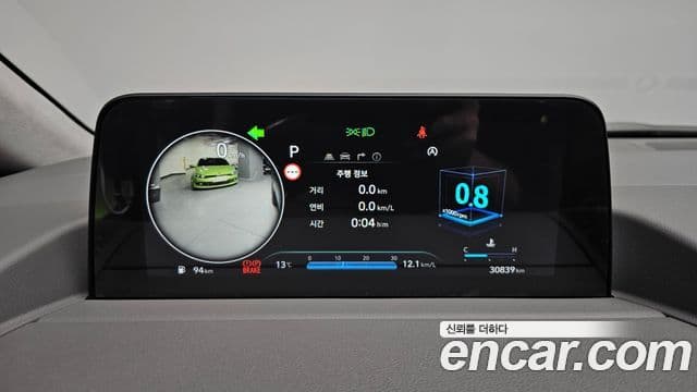 Hyundai Staria 2021 — ფოტო 8/20