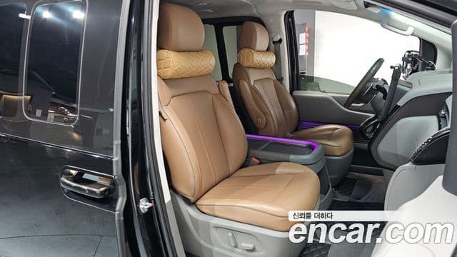 Hyundai Staria 2021 — ფოტო 10/20